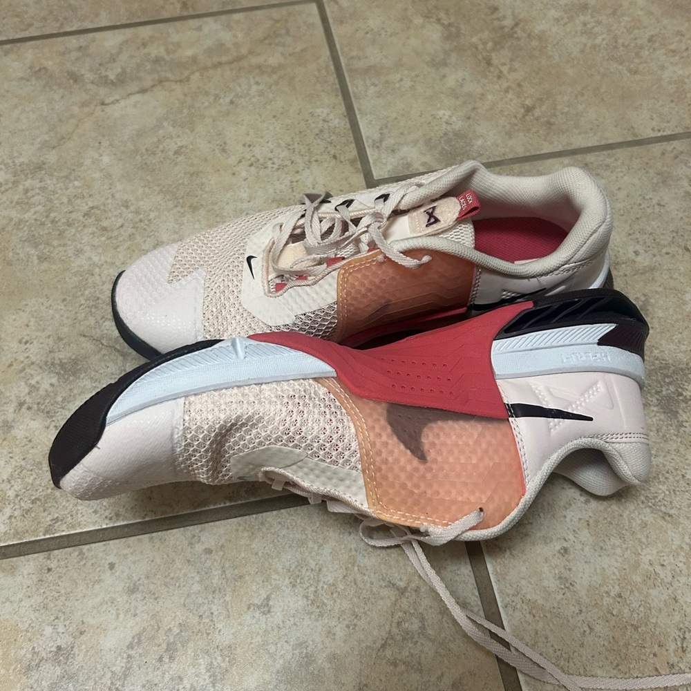 Nike Womens W Metcon 7 - Size 10 US - LIGHT SOFT PINK/MTLC MAHOGANY - Picture 2 of 6